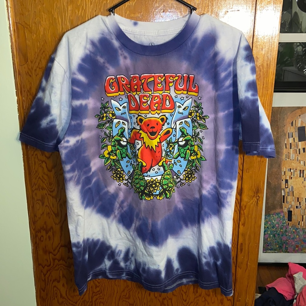 Grateful Dead band tshirt